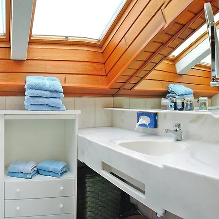 In Dienten With Ski-in Access & Sauna * Dienten am Hochkönig