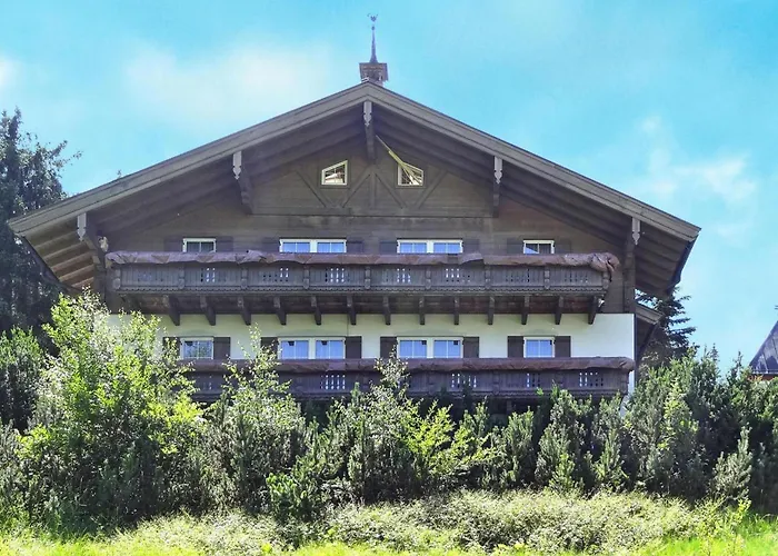 In Dienten With Ski-in Access & Sauna